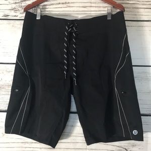 Lululemon el Current Shorts